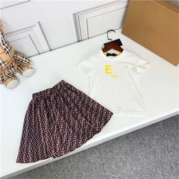 23SS Designer Brand Kids T-Shirt Shorts Set Boys Nieuwe Styles Bear Print Short Sheeves Shorts Tweedelig hoge kwaliteit Kinderkleding Maat 90 cm-160 cm A12