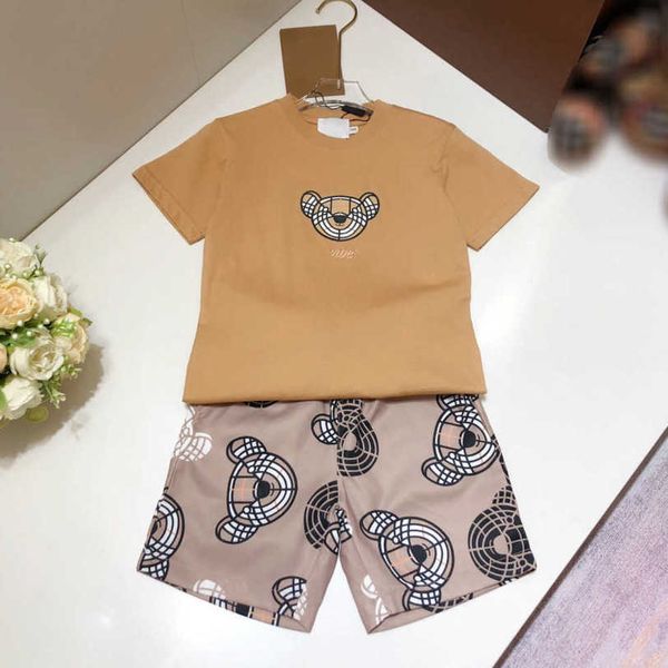 23SS Designer Brand Kids T-shirt Shorts Set Boys Nuevos estilos Bear Print Mangas cortas Shorts de dos piezas Ropa para niños de alta calidad A1