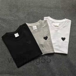 23SS Designer Play T Shirt Commes des Garcons Fashion Fashion Fashion Heart Bordery Bordería para mujeres Amor Love Manga Pareja Short Men Cdgs Yg