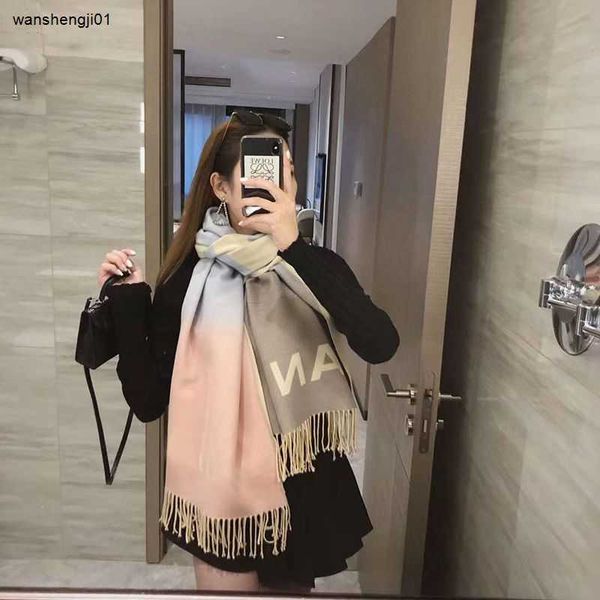 23ss Designer hiver Poncho Châle Écharpe en cachemire pour les femmes Mode Épais Chaud Femme Couverture Hiver Couple Cadeau