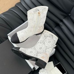 24SS para mujer Botas de tobillo diseñador de encaje de encaje bordado de algodón grosgrain con zapatilla de leisura de la cadena tacones bajos calzadas de zapato casual para la fiesta para la boda del zapato de boda
