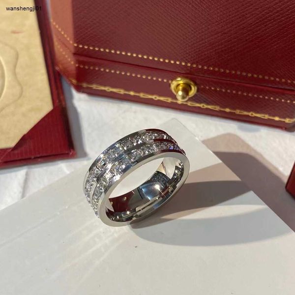 23ss moda mujer anillo de diamantes completo de doble capa muestra temperamento ligero simple exquisito personalizado y versátil Incluye caja