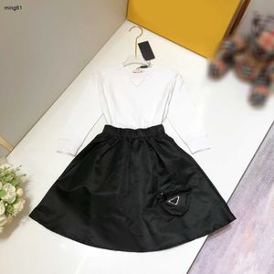 23ss conjuntos para niños ropa de diseñador para niños conjunto de falda para niñas Color a juego Cuello redondo Algodón puro Top de manga larga Medias faldas traje ropa de bebé