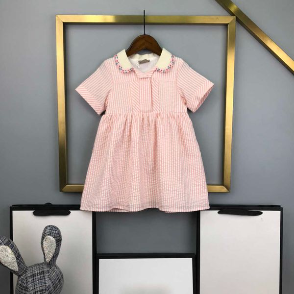 23ss vêtements de créateurs pour enfants Robe de princesse Robes à manches courtes filles Robe brodée Robe de chemise à franges col de poupée grande Jupes pour filles Vêtements pour enfants de haute qualité