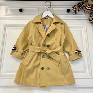 23ss chaquetas para niños Diseñador de la marca Primavera y otoño Rompevientos prendas de vestir para niñas Big Kids Belt abrigo tamaño 100-160 a1
