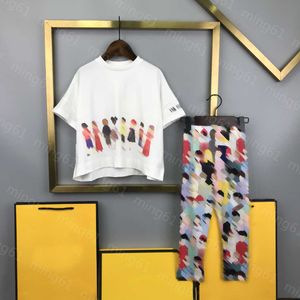 23ss enfants ensemble vêtements de créateurs pour enfants Col rond Logo de personnage en pur coton imprimé t-shirt à manches courtes Costume pantalon vintage Vêtements pour bébés de haute qualité