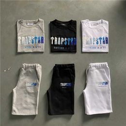 23SS Men's Trapstar T Shirt Set Carta Bordada Transporte Bordado Camiseta Short ShortSmotion Current203 Jacketstop Macai