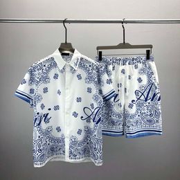 23SS Mens Designers Survêtement Set Luxe Classique Mode Chemises Hawaïennes Survêtements Ananas Short Imprimé Chemise À Manches Courtes Costume # 047