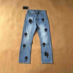 23SS Mens Jeans Designer Make Old Washed Chrome Pantalon droit Coeur Lettre Prints pour Femmes Hommes Casual Style Long Chromees Hearts 0yym 5UXS