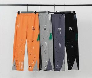 23SS Pantalones de talla grande para hombre Pantalones de chándal acolchados Pantalones de costura de hip hop Impresión de letras blancas Bootcut Mujeres galerías Casual galler5041594