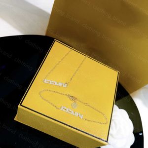 23ss Conjunto de collar para mujer pulseras de diseñador Moda Diamante completo carta collar pulsera Conjunto Joyería de alta calidad Joyería