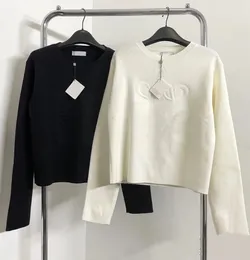 23ss nieuwe damestrui herfst trendy top met lange mouwen high-end slanke trui jas ontwerper trui dames witte dunne gebreide truien