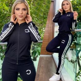 23SS News Right Sportsuits Luxury Brand Luxury Knited Casual Sports Set 2 piezas SELEDER SILUITS Tamaño S-2xl J2572