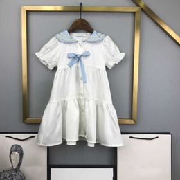 23ss hemdjurk Korte mouw jurken kids designer kleding meisjes jurk Draai de manchetten Vlinderdas revers borduren Jurk grote Meisjes rokken Hoge kwaliteit kinderkleding a1