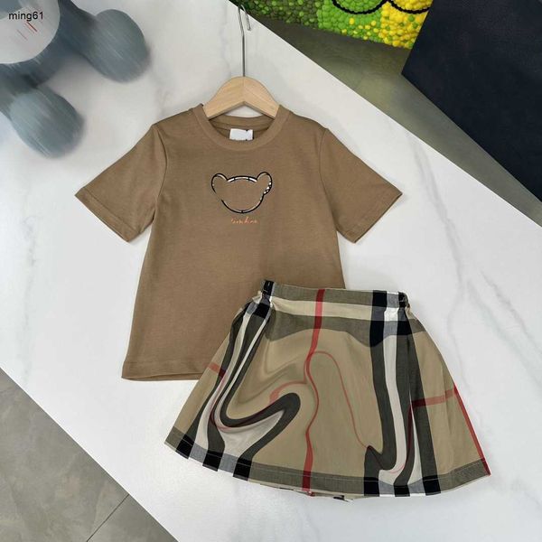 Set de falda de 23ss ropa de diseño para niños juegos para niños para niñas de cuello redondo oso puro estampado de oso puro camiseta de manga corta en celosía media falda traje de bebé de alta calidad