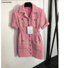 23SS zomerjurken vrouwen kleden dames designer Designer kledingmeisje Stijl met één borsten Tweed revers taille korte mouw jurk hoogwaardige dameskleding 03 april 03