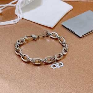 23ss pulseras de diseñador para mujer Doble B logo pulsera con cierre de metal Pulsera de material de latón de alta calidad adorno de joyería