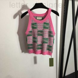 23SS Femmes Designer Tee Vest Knits T-shirts Jogging Tops avec motif de lettre Crop Runway High End Brand Stretch sans manches Halter Camisole Pull LBA9