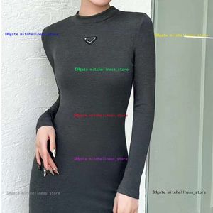 23SS Femmes Robe Designer Robes Automne Mode Triangle Lettres Col Haut Robe À Manches Longues Sexy Slim Jupes Portefeuille Casual Simple Tempérament Jupes Crayon