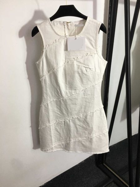 23ss Ropa de diseñador para mujer Vestido Vestidos de una pieza Moda Borde crudo Cintura Adelgazante Chaleco de mezclilla Vestido Ropa de mujer de alta calidad