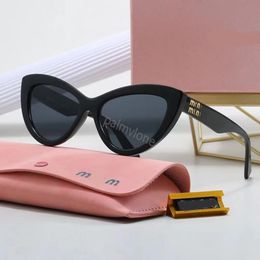 23ssmiumius zonnebril designer ovaal frame luxe zonnebril dames anti-straling UV400 persoonlijkheid heren retro brilplaat hoogwaardige hoogwaardige miui zonnebril