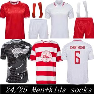 24 25 Denemarken Voetbaltrui 2024 Euro Eriksen Home Red weg Wit Kjaer Hojbjerg Christensen Skov Olsen Braithwaite Dolberg Men Kids Kit voetbal Shirts888