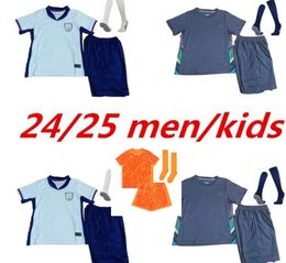 2024 Inglaterra Jersey Bellingham Home Away de Euro Cup Jerseys Rice Saka Foden Rashford Sterling Stones Grealish Kane Men Kids fanáticos Jugador Fútbol Camisa de fútbol 999