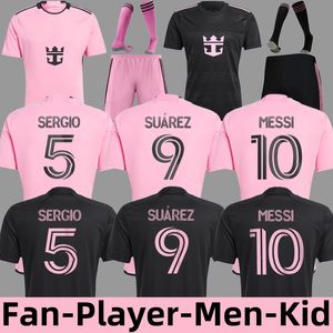 24/25 MESSIS Inter MiamiS Fans Spelerversie heren kindertenues 23 24 Inter MiamiS FC Thuis voetbalshirts SUAREZ voetbalshirts SERGIO JORDI ALBA MOTA voetbaltenues