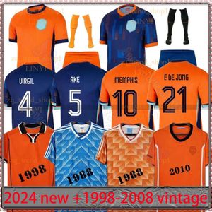 24 25 Nederland 1988 Retro voetbaltruien van Basten 1996 1997 1998 1998 Bergkamp Gullit Rijkaard