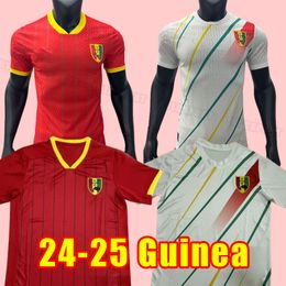 24 25 New Guinee National Team Fans Joue Player Soccer Jerseys GUINS CAMANO KANTE Traore Home and White Red Guinée 2024 2025 Uniforme de chemise de football