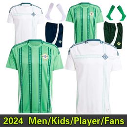 24 25 Noord -Ierland voetbaltruien 2024 Euro Cup Nationaal Team voetbalkhirt Evans Lewis Divas Charles McNair Ballard 2025 Men Kids Kit Set Home Green Away Uniform