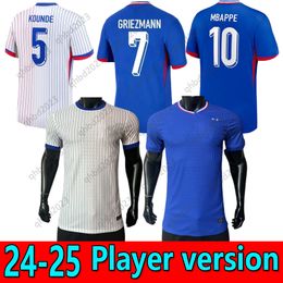 24 25 S-4XL Player-versie Mbappe Griezmann voetbaljersey Euro Cup Frans Kante Pogba Zidane Giroud Benzema Matuidi Kimpembe Maillot de voetbalhirt Mannen Kit