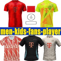 24 25 Jersey de fútbol Kane Sane Goretzka Gnabry Camisa de Futebol Men Kids Kit Kimmich Jugador Bayern Munich Oktoberfest portero verde 2024 2025 Camisa de fútbol