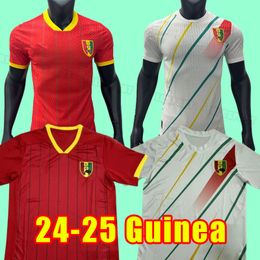 24 25 Jerseys de football Guinée Fans de l'équipe nationale Joueurs Guines Camano Kante Traore Blanc Rouge 2024 2025 UNIFORMES DE CHIRTS DE FOOTBALL