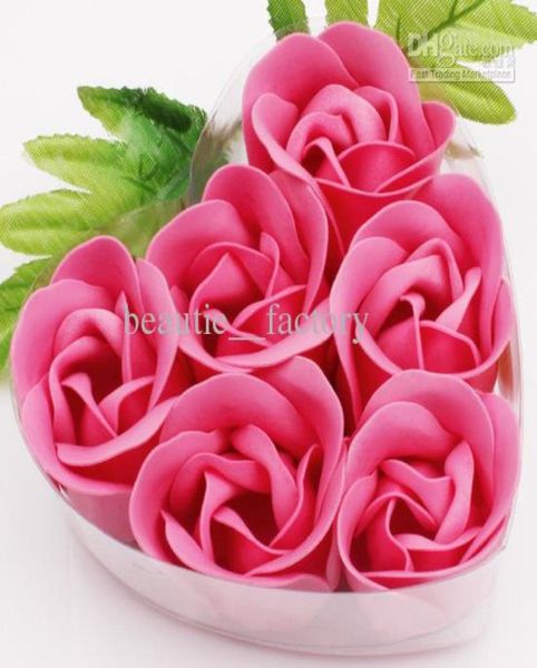 24 boîtes 6pcs Pink Decorative Rose Bud Petal Petal Soap Flower Mariage Faveur dans Box 7929733 en forme de coeur