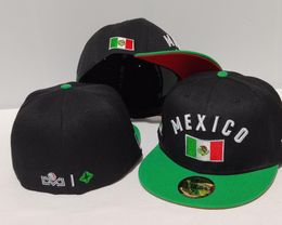 24 couleurs 2024 Lettre en or masculin m Chapeaux ajustés de baseball Blue Couleur rose plate Plat Capes fermées Dark Green Mexico Flag Plat Brim Hip Hop Classic Sports Hat M27-03