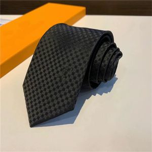 24 marque de mode hommes cravates 100% soie Plaid classique tissé à la main cravate pour hommes mariage décontracté et affaires cravate avec boîte