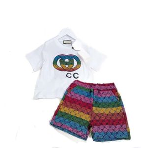 24 Mode Vêtements de créateurs de luxe Ensembles enfants T-shirt shortt trésors pour enfants d'été britanniques et filles coton deux pièces tops marque a