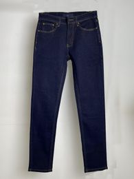 24 jeans heren ontwerper borduurwerk afdrukken mode casual kleine voeten lange broek broek met witte revers letter grafische negen kwart broek slim fit denim broek