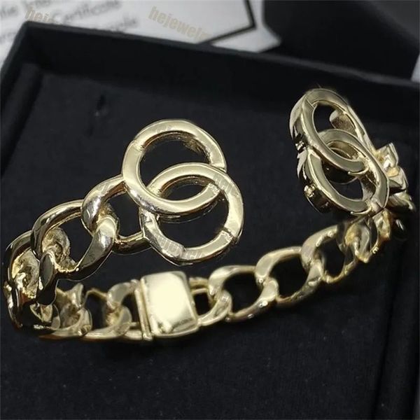 24 Brangles de diamant de luxe pour le créateur de femmes Bracelet Mens Bijoux LETTRE MODE RHOMBIQUE ACIER INOXDUX BRACELLETS GOLD OUVERT