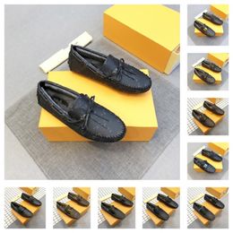 24 Modèles à la mode des hommes Habillons Chaussures grandes taille 38-46 Marque Brand Drive designers Breftants Breasping Wholesale Man Soft Wares Chaussures For Men