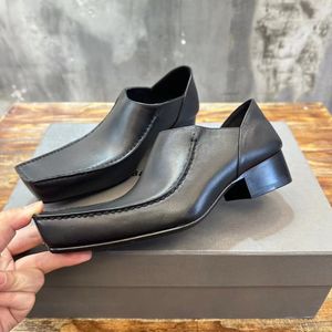 24 Nouvelles hommes de mode Romeo Mule Paris Designer Chaussures Luxury Calfskin Généhes en cuir Gérathe Femme Patent Robe en cuir Chaussures Taille 35-44