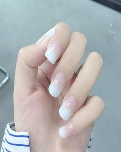 24 stuks Ombre glanzend witte Franse nagels kort vierkant volledige dekking nageltips druk op instant kunstmatige vingernagels set acryl Manic3177933