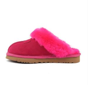 24 WGG Hot verkoop top Jongens meisjes kinderen kinderen Booties sneeuwpantoffels Zachte comfortabele schapenvacht Warm houden U laarzen Kerst verjaardag Mooi cadeau nieuw