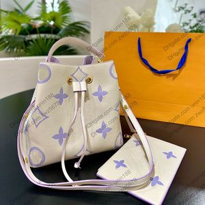 24 femmes sacs de baquets sacs de sac à main Luxurys Designers colorés fleur bracher crossbody messager dames voyage sac à main