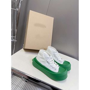 Chaussures en toile à haut High 24big, semelles épaisses, couleur correspondante blanche et verte, orteil rond avec lie avant, chaussures polyvalentes de Mary Jane Jane