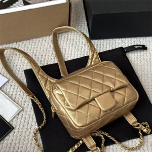 24C Designer Sac à dos Femmes Mode Sacs à dos Classique Flip Top Brillant Cuir Verni Chaîne En Or Sacs À Dos Mode Coin Portefeuille Livre Sac Diamant Plaid Modèle