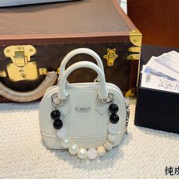 Bolso de cadena de perla grande de 24c moda de mano de lujo Bolsa para mujer Semi-Circular Diamante Pearl CC Hebilla Bag Bag Bag Mini Purse Fashion Bag Card Bolsas 16 cm