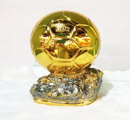 24cm Ballon D039or -trofee voor harsspeler Awards Golden Ball Soccer Trophy Mr voetbaltrofee 24cm Ballon Dor MVP4314181