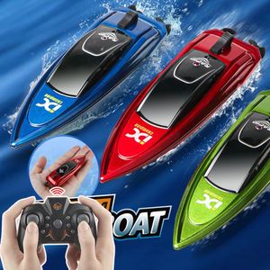 24G Mini RC Boat Remote Controlled Ship Dual Motor Electric Racing Speedboot 10 kmh High Speed Summer Water Pool Kids Toy 240508